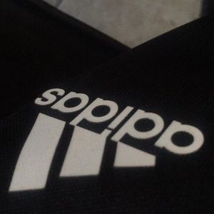 Meet your Posher, Adi